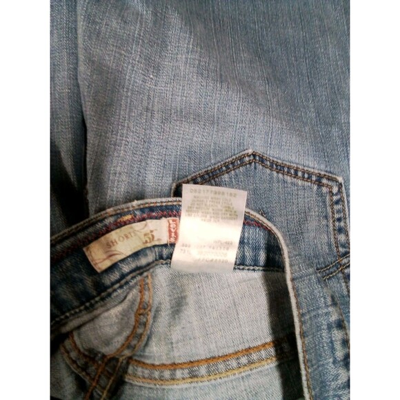 Women's Levi Shorts Style 515 Size 8 Y2K - Picture 6 of 10